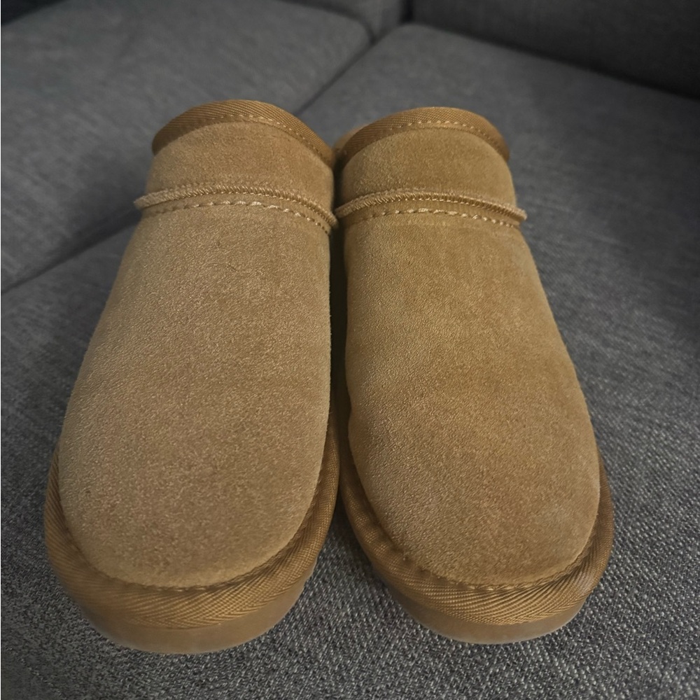 CUSHIONAIRE women’s slip on mule slippers